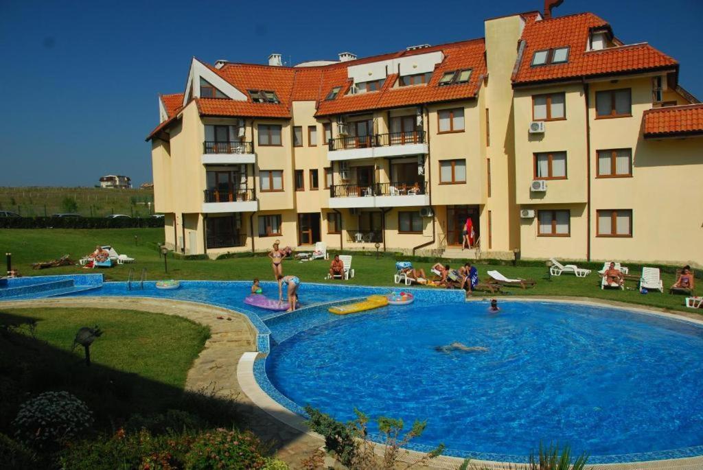 Eggo Apartment - Oasis Beach Apartments Kamchia Bliznatsi エクステリア 写真